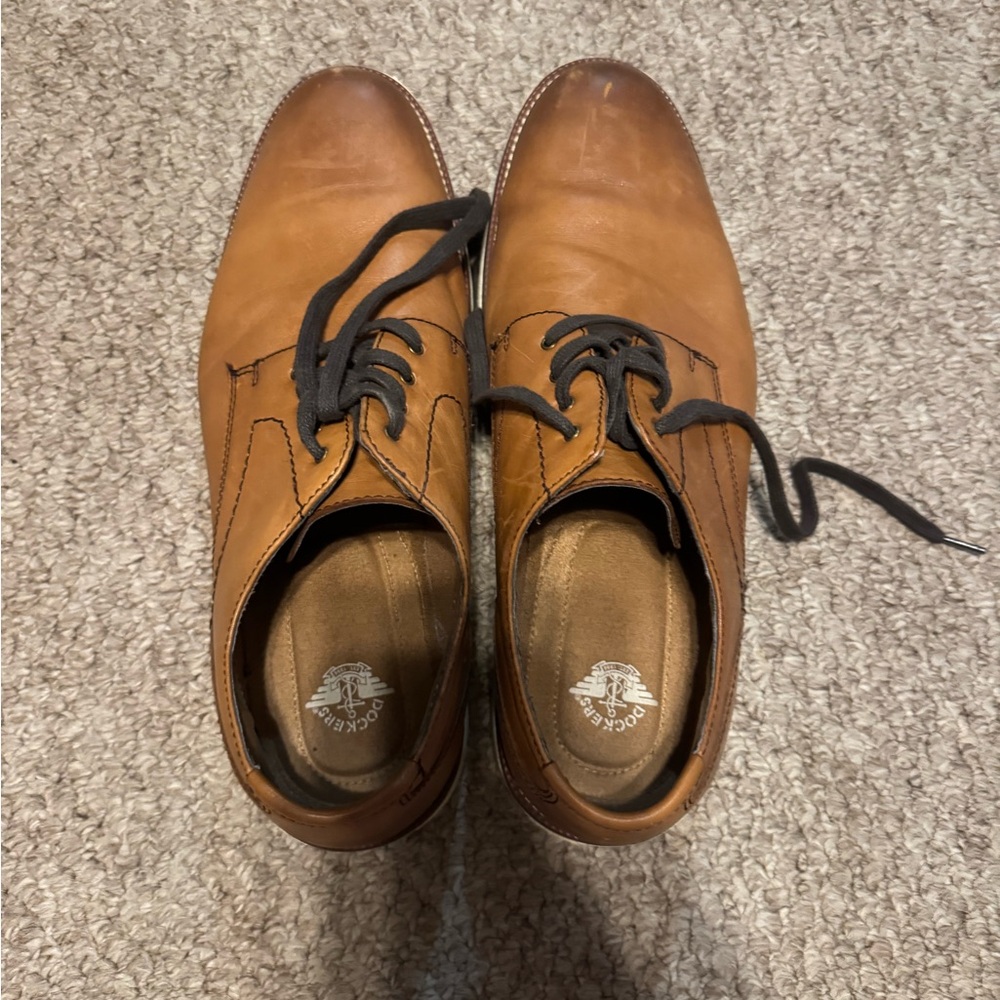 Men’s Tan Oxfords Classic Style
